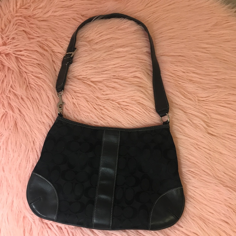 💥SALE💥 Black Authentic Coach Purse 👛